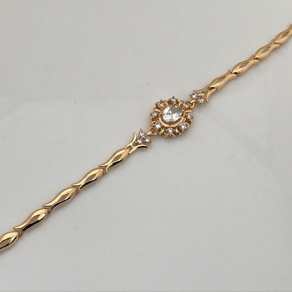 Valentines Bracelet Gold Tone Metal Crystal Accent - Picture 2 of 8